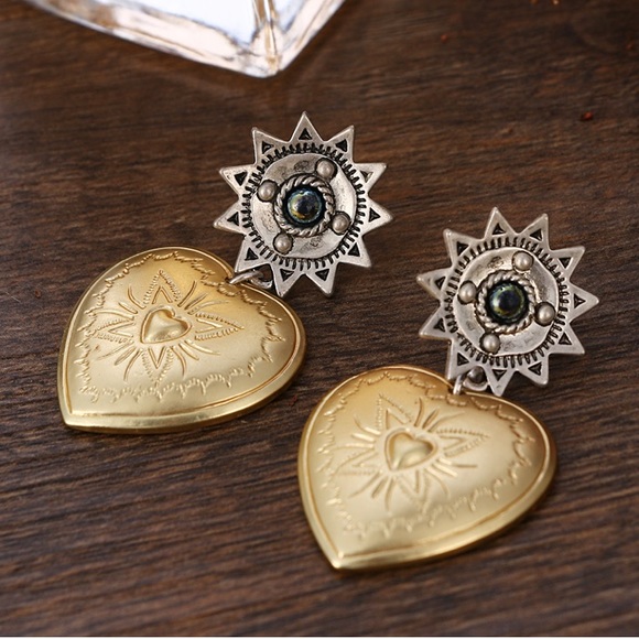 Sun Star Heart Drop Etched Earrings - Picture 2 of 8